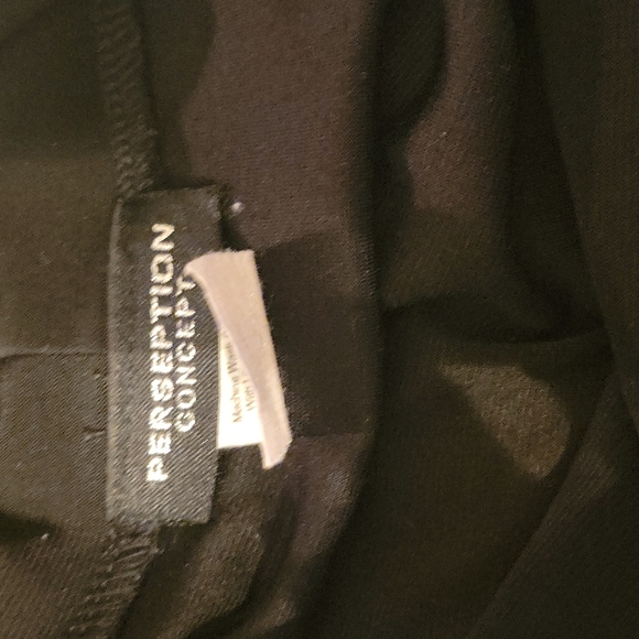 PerSeption Concept black mock turtleneck top. Black. Medium. Band hem. - Picture 2 of 6